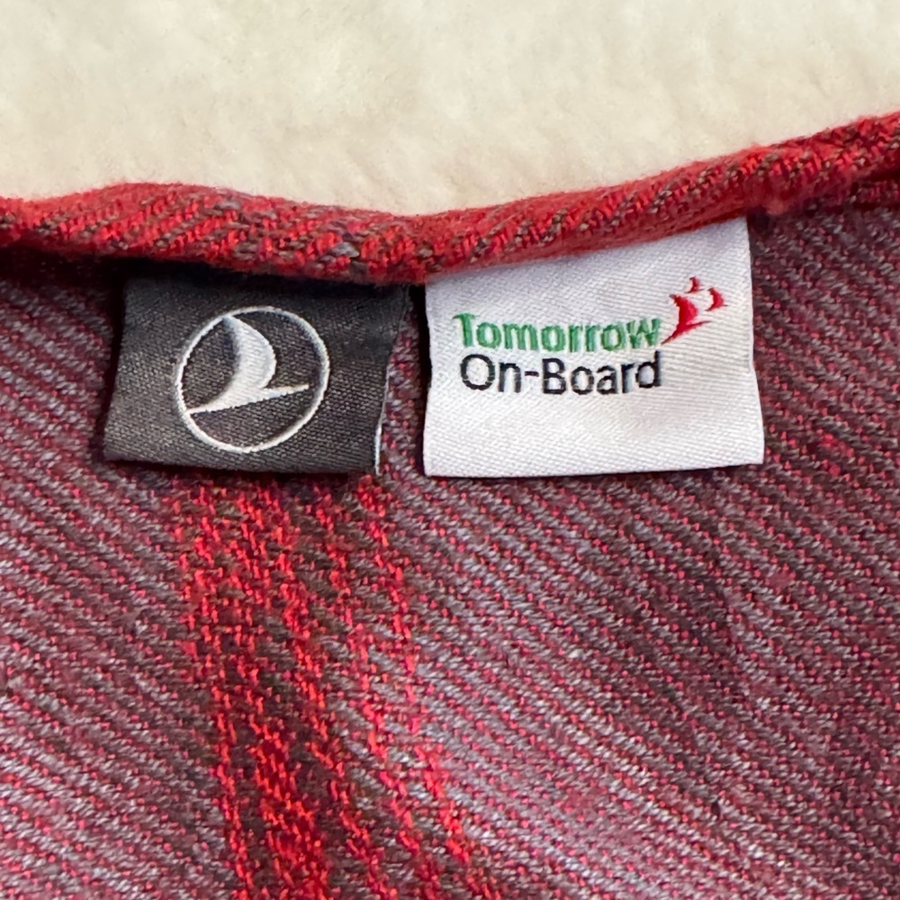 Gold Awin Tomorrow on Board Turkish Airline Passenger Travel Lightweight Blanket - Picture 8 of 12